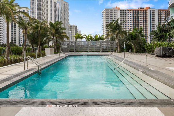 17550 Collins Ave #502 Sunny Isles Beach, FL 33160