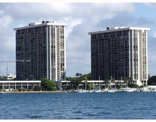 1901 Brickell Ave #B604 Miami, FL 33129