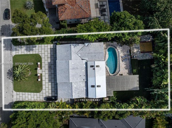 530 Sabal Palm Rd Miami, FL 33137