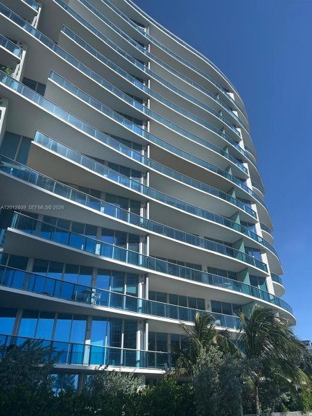 17550 Collins Ave #1204 Sunny Isles Beach, FL 33160
