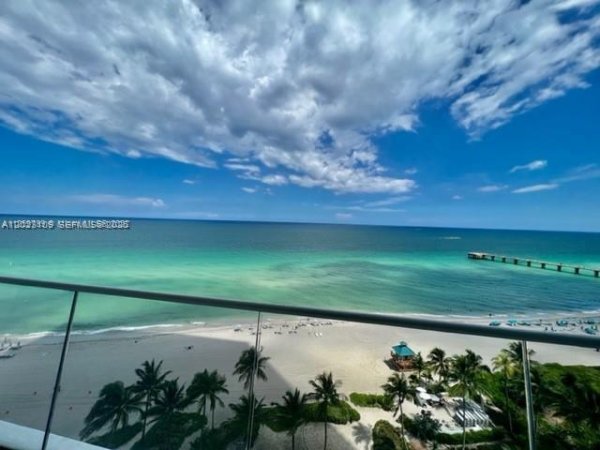 16901 Collins Ave #1104 Sunny Isles Beach, FL 33160