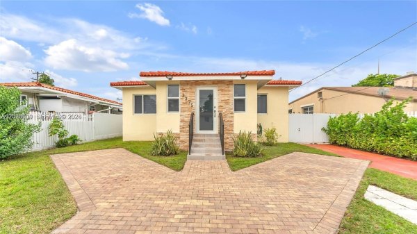 3375 SW 1st St Miami, FL 33135