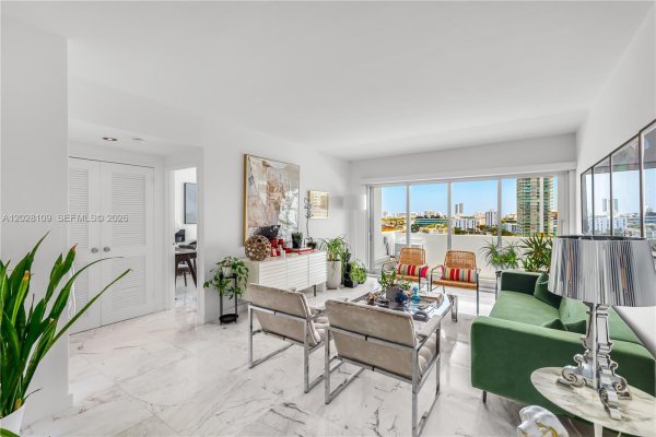 3 Island Ave #11B Miami Beach, FL 33139