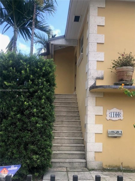 1100 SW 10th St #1 Miami, FL 33130