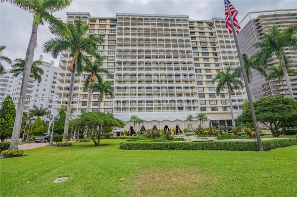 9801 Collins Ave #12Q Bal Harbour, FL 33154