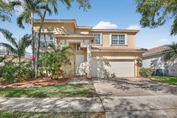 1294 NW 168th Pembroke Pines, FL 33028