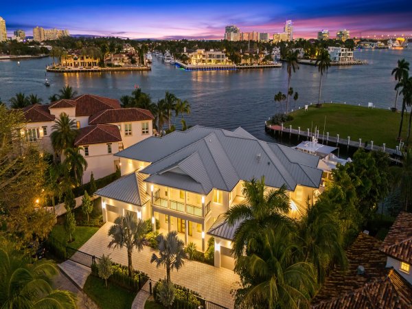 1822 SE 9th Fort Lauderdale, FL 33316