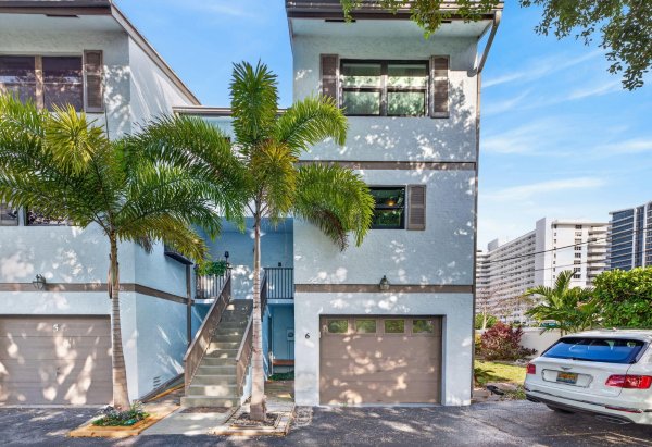 3250 NE 12th #6 Pompano Beach, FL 33062