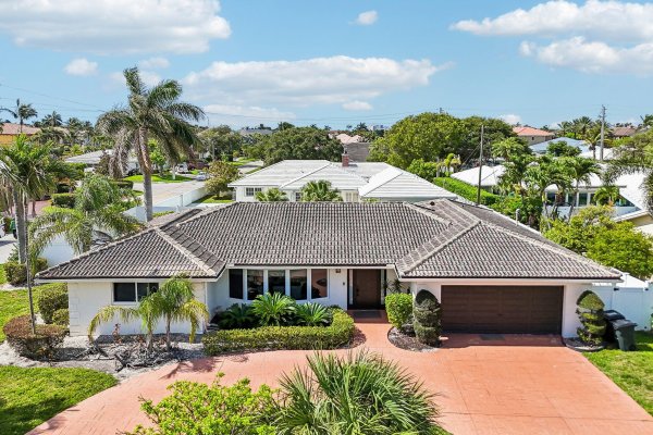 2940 NE 39th Lighthouse Point, FL 33064