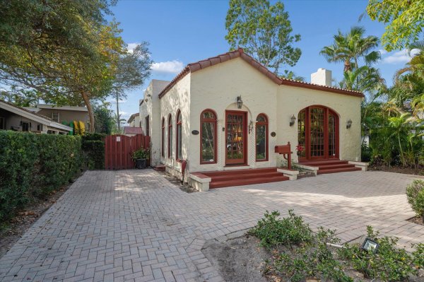 704 SE 8th Fort Lauderdale, FL 33316