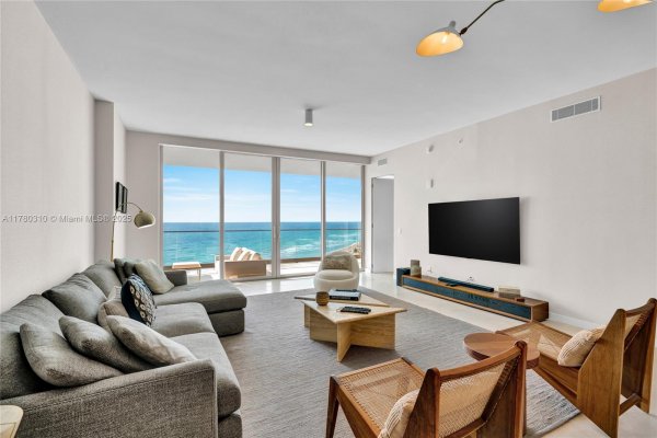 18975 Collins Ave #903 Sunny Isles Beach, FL 33160