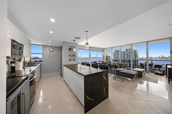 7929 West Dr #1503 North Bay Village, FL 33141