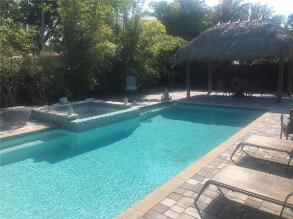 1900 Keystone Blvd North Miami, FL 33181