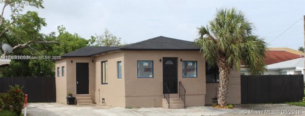 107 W Pembroke Rd Hallandale Beach, FL 33009