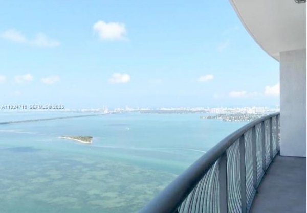 1750 N Bayshore Dr #5105 Miami, FL 33132