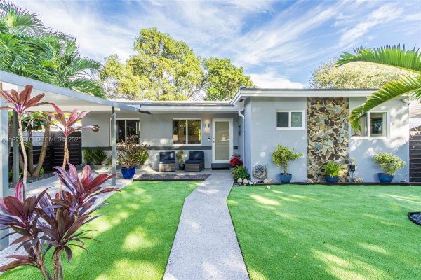 475 NW 42nd St Miami, FL 33127