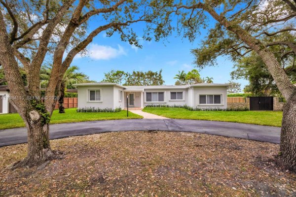 6110 SW 79th St South Miami, FL 33143