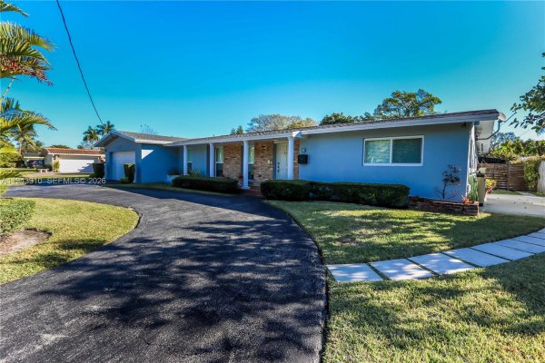 6221 SW 65th Ave South Miami, FL 33143