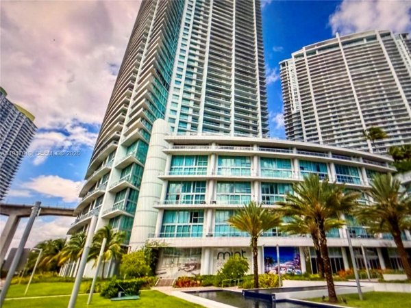92 SW 3rd St #4709 Miami, FL 33130