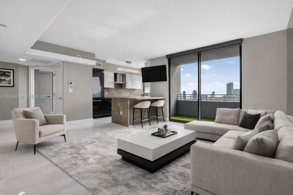 1330 West Ave #3206 Miami Beach, FL 33139