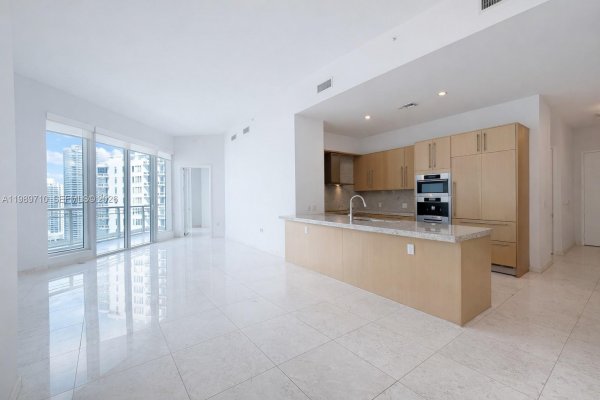 900 Brickell Key Blvd #2505 Miami, FL 33131