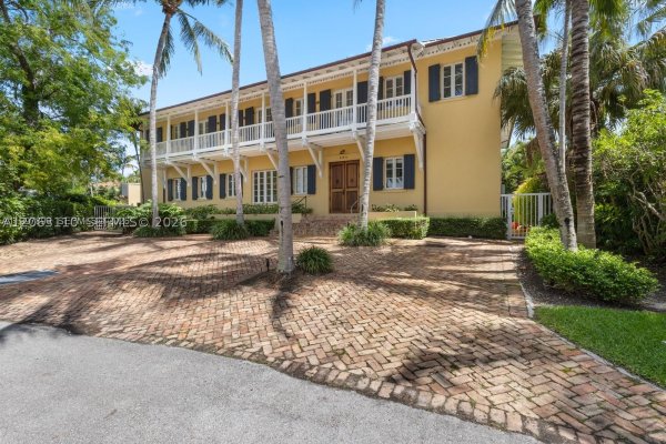 685 Harbor Ln Key Biscayne, FL 33149
