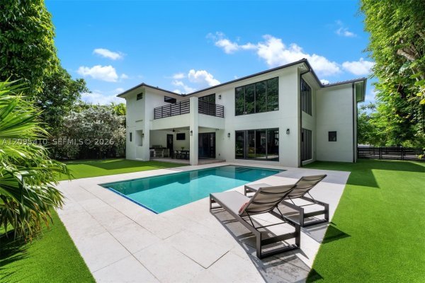 5991 SW 80th St South Miami, FL 33143