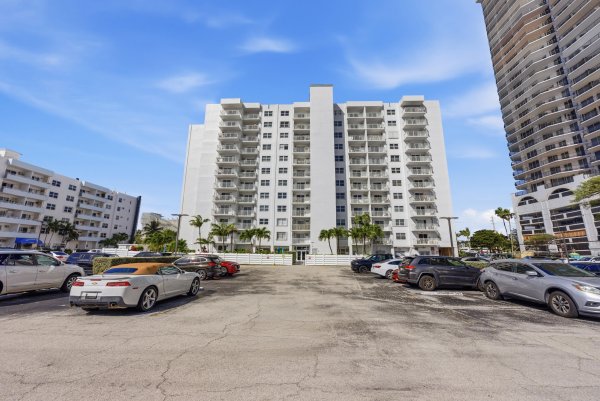 200 S Birch #605 Fort Lauderdale, FL 33316