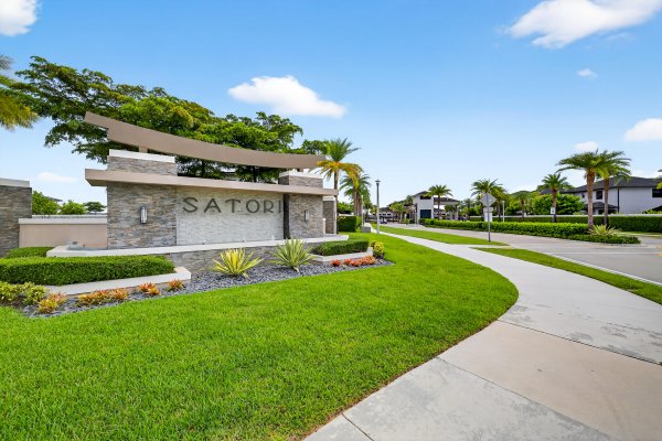 15800 NW 88th Miami Lakes, FL 33018