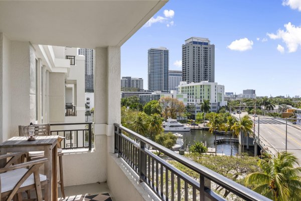 600 W Las Olas #502s Fort Lauderdale, FL 33312