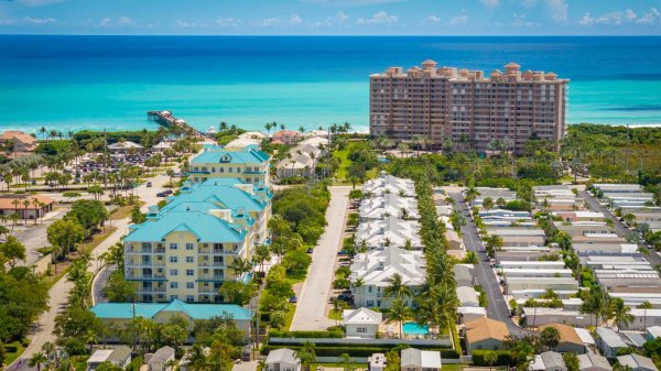 140 Ocean Breeze Juno Beach, FL 33408