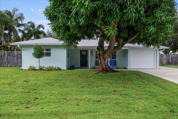 1520 Treemont Ave Jupiter, FL 33469