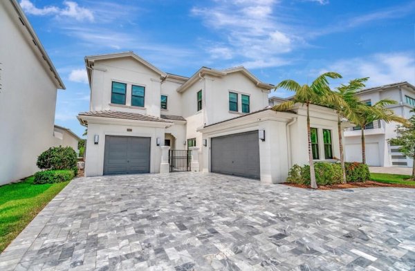 9065 Benedetta Pl Boca Raton, FL 33496