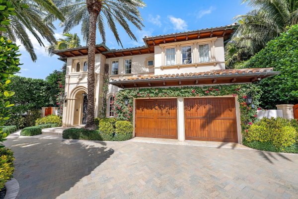115 Gulfstream Palm Beach, FL 33480