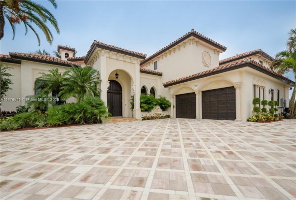 3283 NE 171st St North Miami Beach, FL 33160