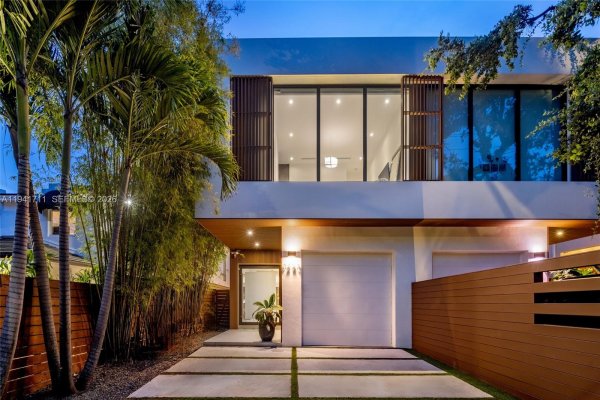 3222 Matilda St #3222 Miami, FL 33133