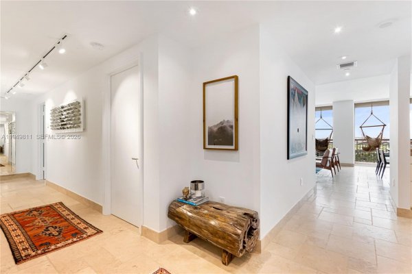 3400 SW 27th Ave #2104 Miami, FL 33133