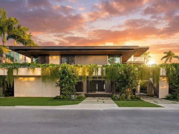 255 Ocean Blvd Golden Beach, FL 33160