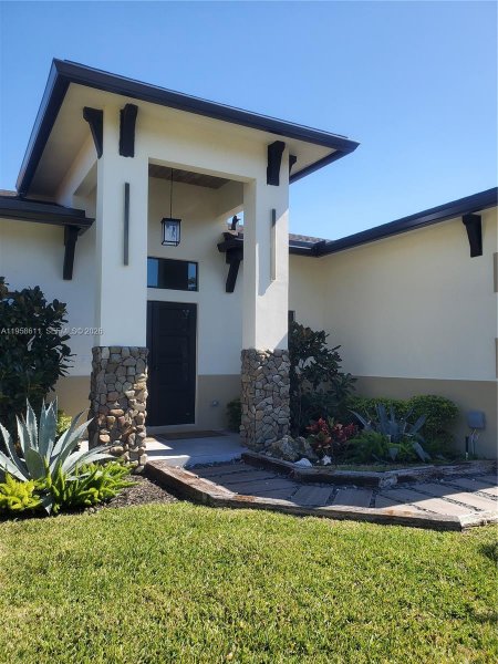 960 Rutherford Ln Haverhill, FL 33415