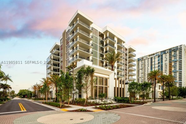 305 Briny Ave #405 Pompano Beach, FL 33062