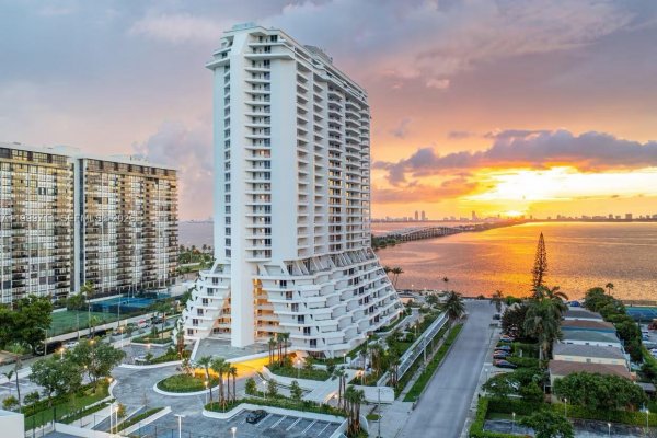 555 NE 34th St #603 Miami, FL 33137