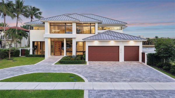 2010 Intracoastal Dr Fort Lauderdale, FL 33305