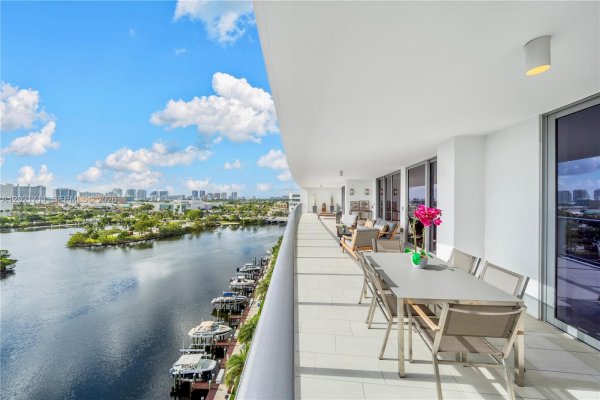 1180 N Federal Hwy #1002 Fort Lauderdale, FL 33304
