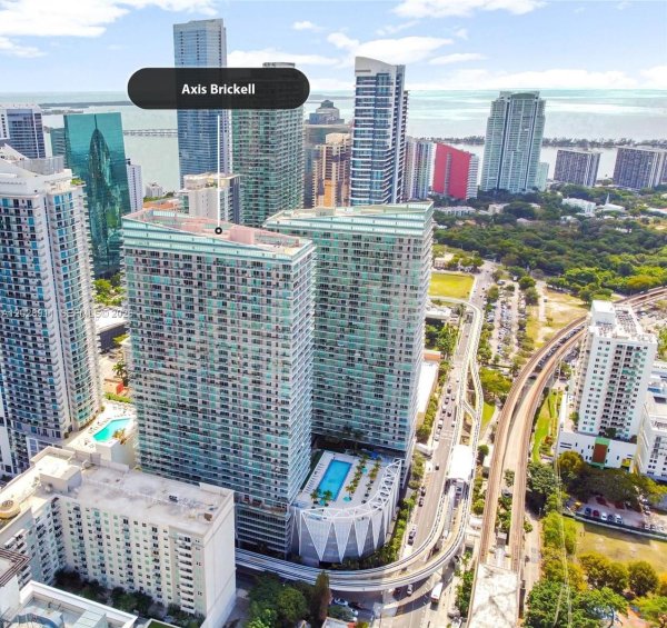 1111 SW 1st Ave #3123-N Miami, FL 33130