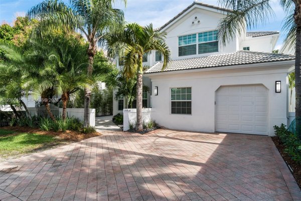 19941 NE 36th Aventura, FL 33180