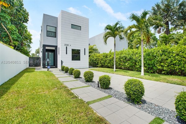 2320 SW 14th St Miami, FL 33145