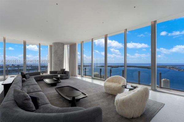 300 Biscayne Blvd Way #5801C Miami, FL 33131