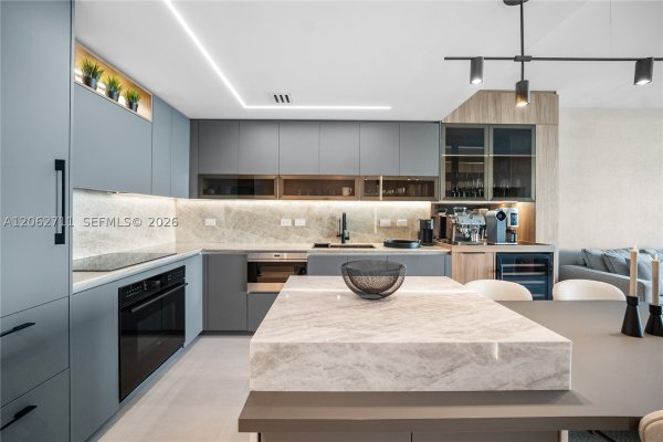 3131 NE 7th Ave #2805 Miami, FL 33137