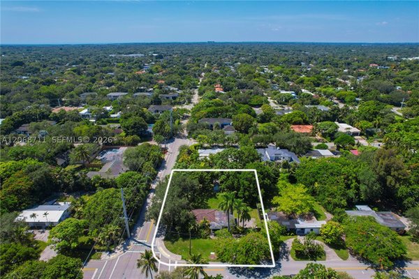 6200 SW 78th St South Miami, FL 33143