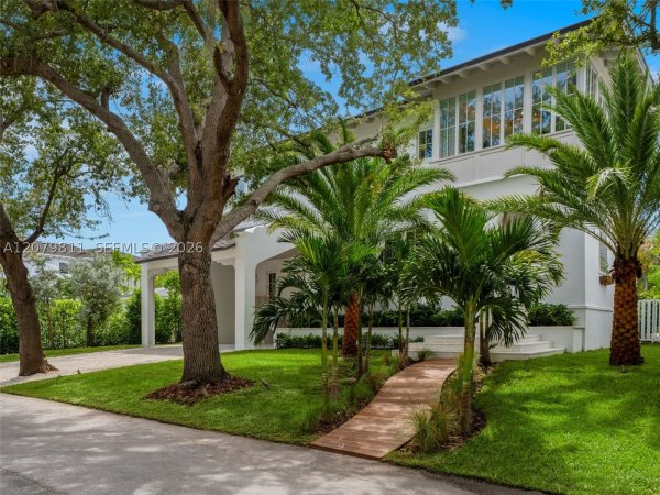 544 Warren Ln Key Biscayne, FL 33149